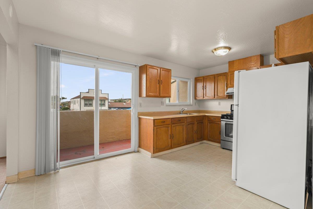 Detail Gallery Image 11 of 18 For 1625 Palmetto Ave, Pacifica,  CA 94044 - – Beds | – Baths