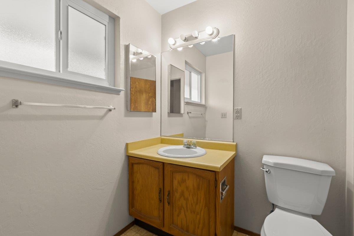 Detail Gallery Image 14 of 18 For 1625 Palmetto Ave, Pacifica,  CA 94044 - – Beds | – Baths