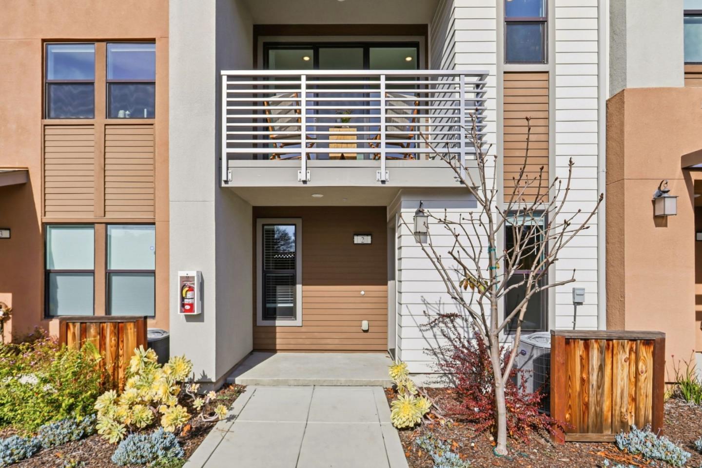 Detail Gallery Image 2 of 35 For 2760 Ball Pl #2,  Santa Clara,  CA 95051 - 2 Beds | 2/1 Baths