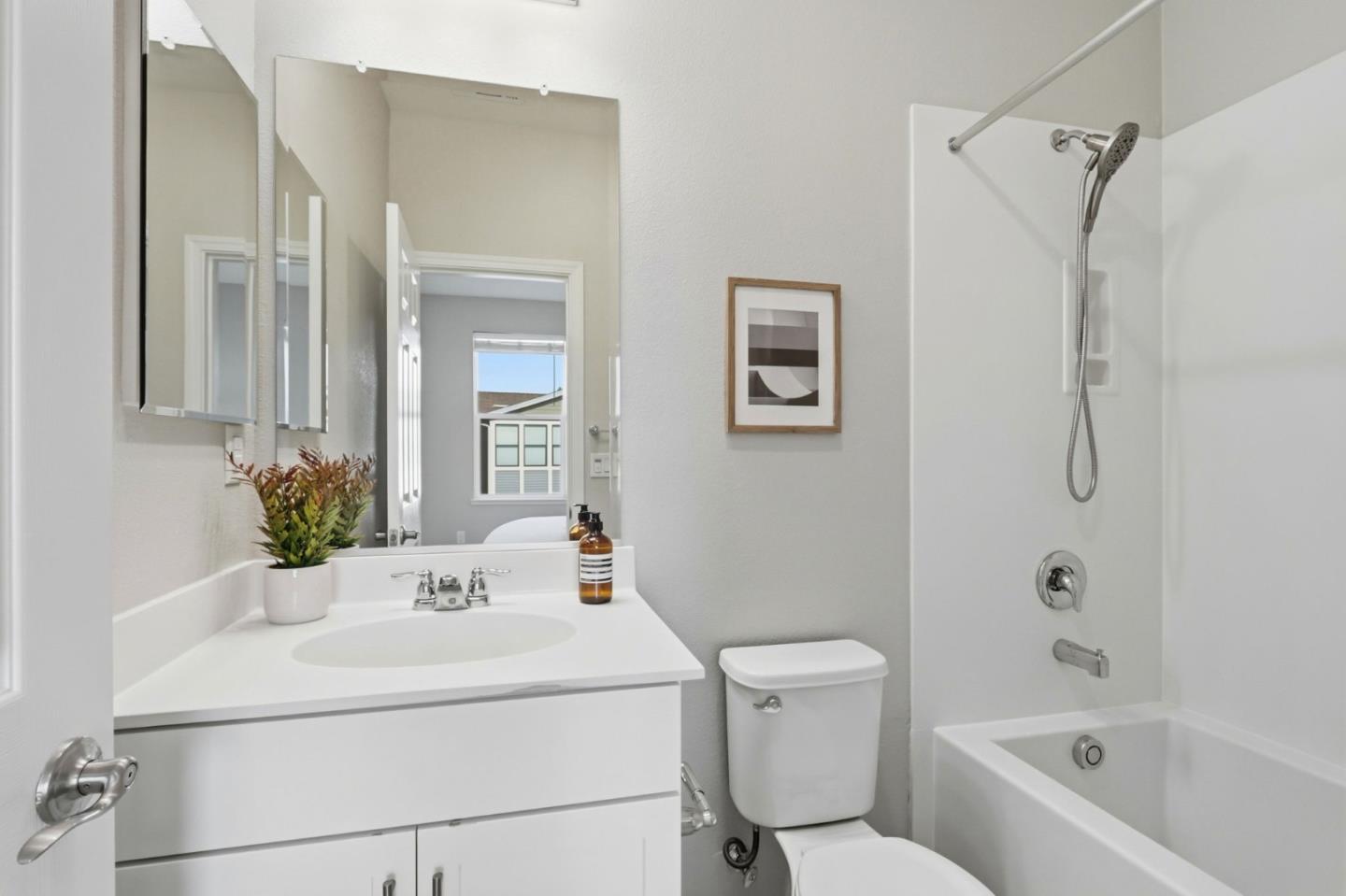 Detail Gallery Image 29 of 35 For 2760 Ball Pl #2,  Santa Clara,  CA 95051 - 2 Beds | 2/1 Baths