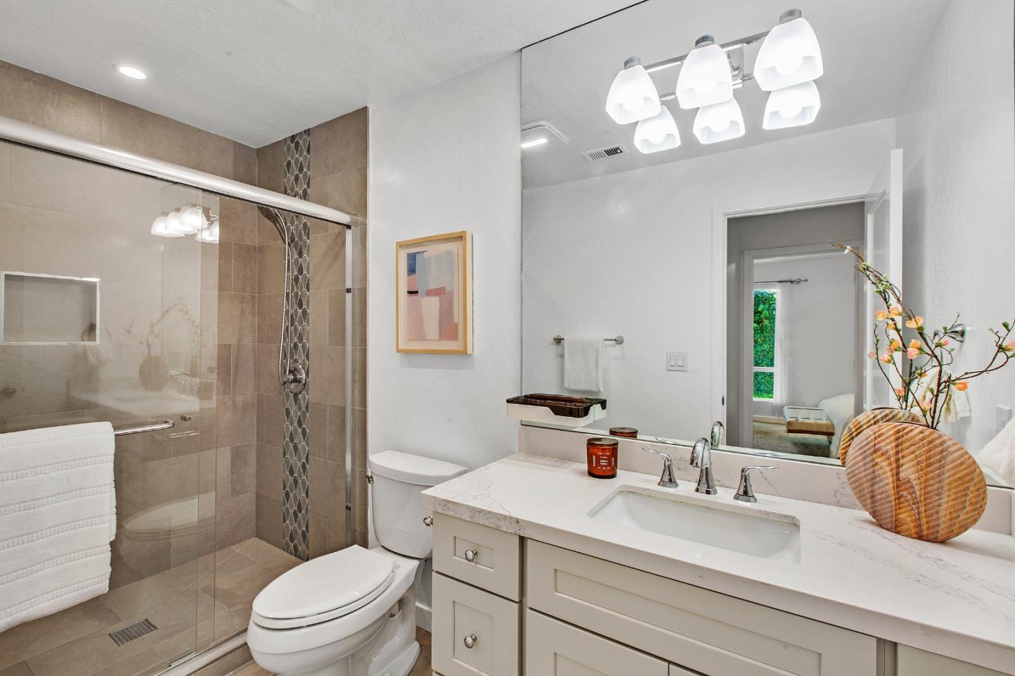 Detail Gallery Image 17 of 33 For 1646 Belleville Way, Sunnyvale,  CA 94087 - 3 Beds | 2/1 Baths