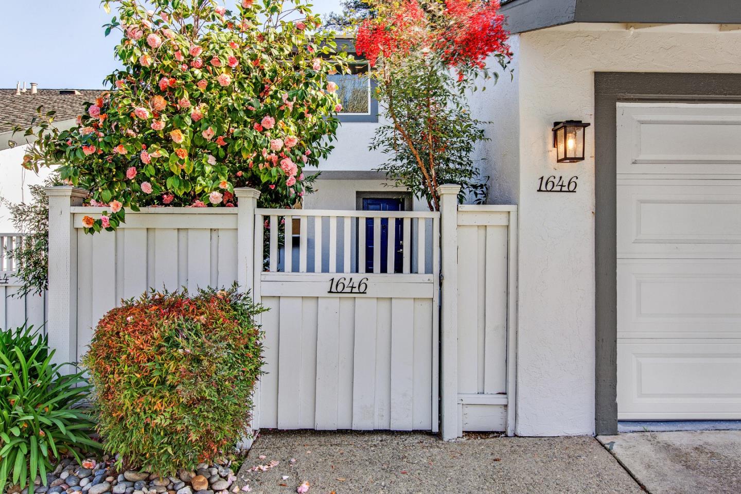 Detail Gallery Image 2 of 33 For 1646 Belleville Way, Sunnyvale,  CA 94087 - 3 Beds | 2/1 Baths