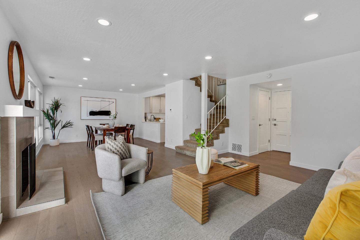 Detail Gallery Image 7 of 33 For 1646 Belleville Way, Sunnyvale,  CA 94087 - 3 Beds | 2/1 Baths