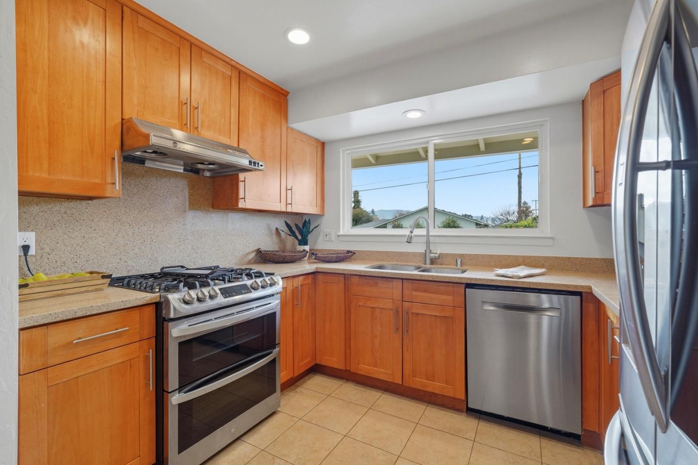 Detail Gallery Image 10 of 32 For 4709 Norwich Way, San Jose,  CA 95130 - 5 Beds | 2/1 Baths