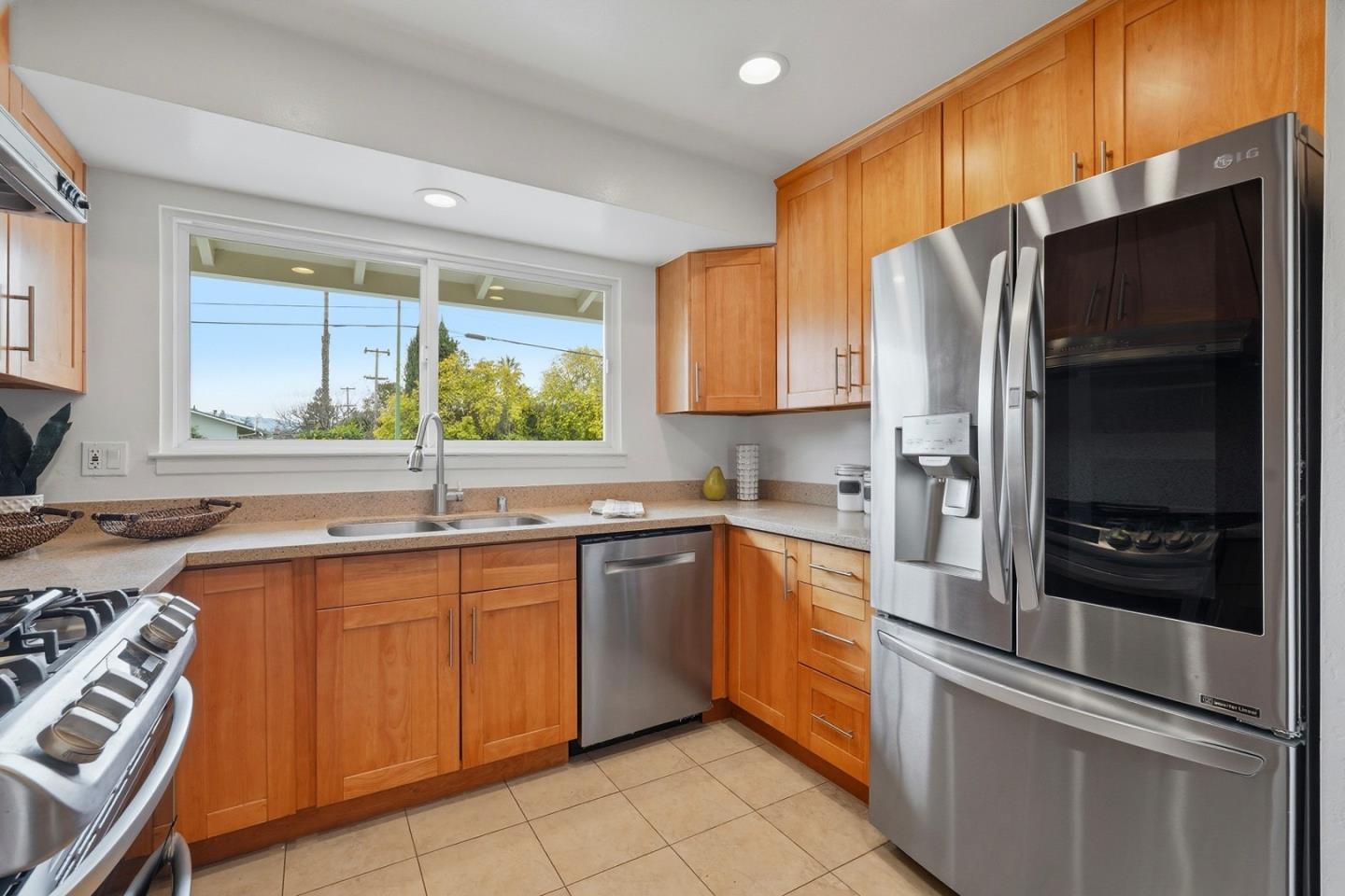 Detail Gallery Image 12 of 32 For 4709 Norwich Way, San Jose,  CA 95130 - 5 Beds | 2/1 Baths