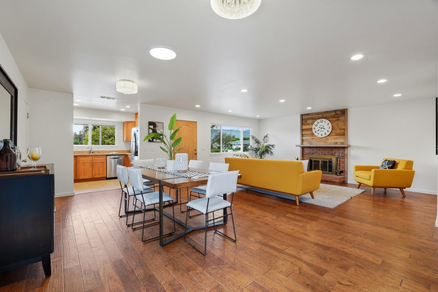 Detail Gallery Image 4 of 32 For 4709 Norwich Way, San Jose,  CA 95130 - 5 Beds | 2/1 Baths