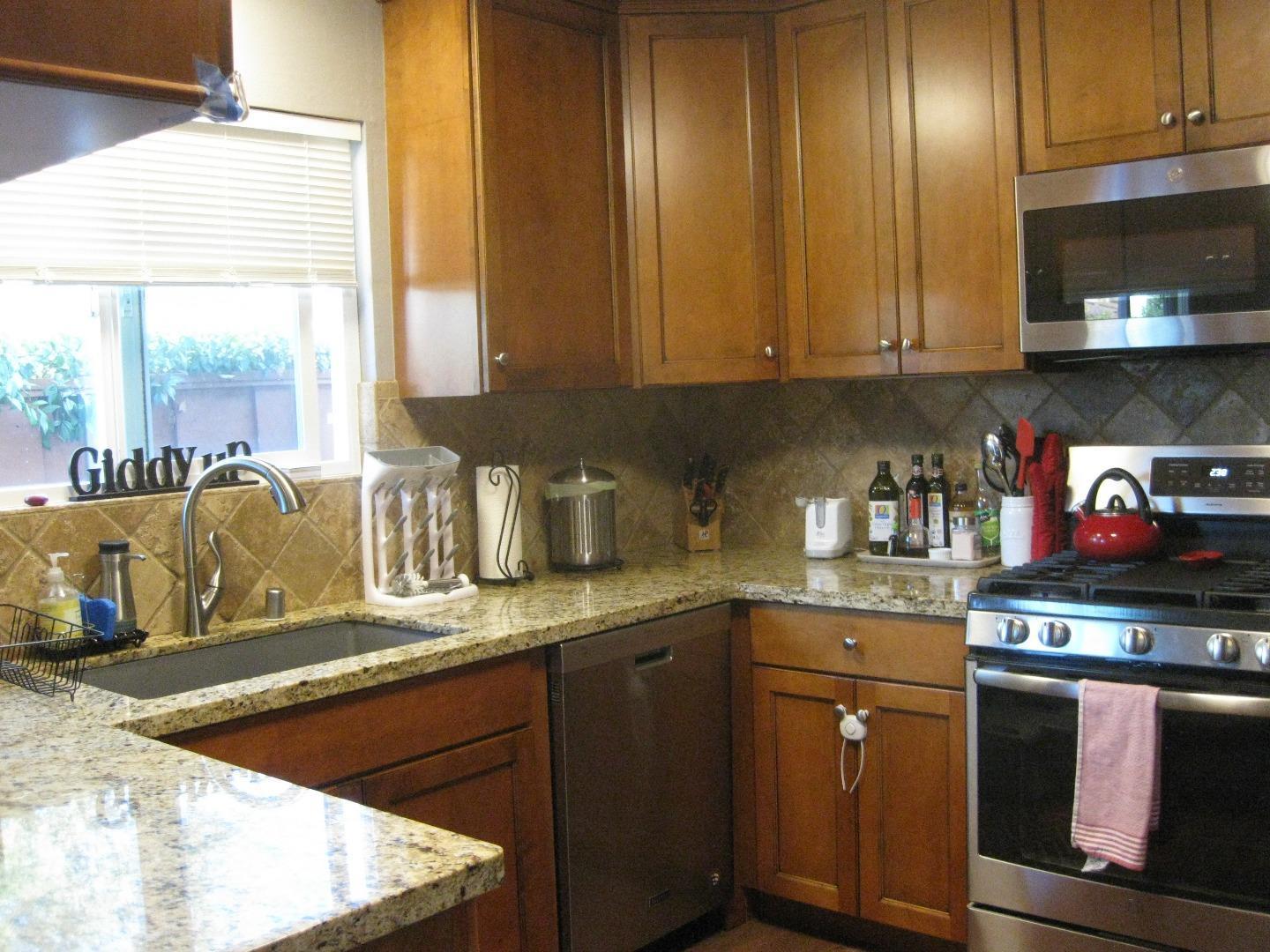 Detail Gallery Image 9 of 26 For 1618-1620 Union Ave, Redwood City,  CA 94061 - – Beds | – Baths