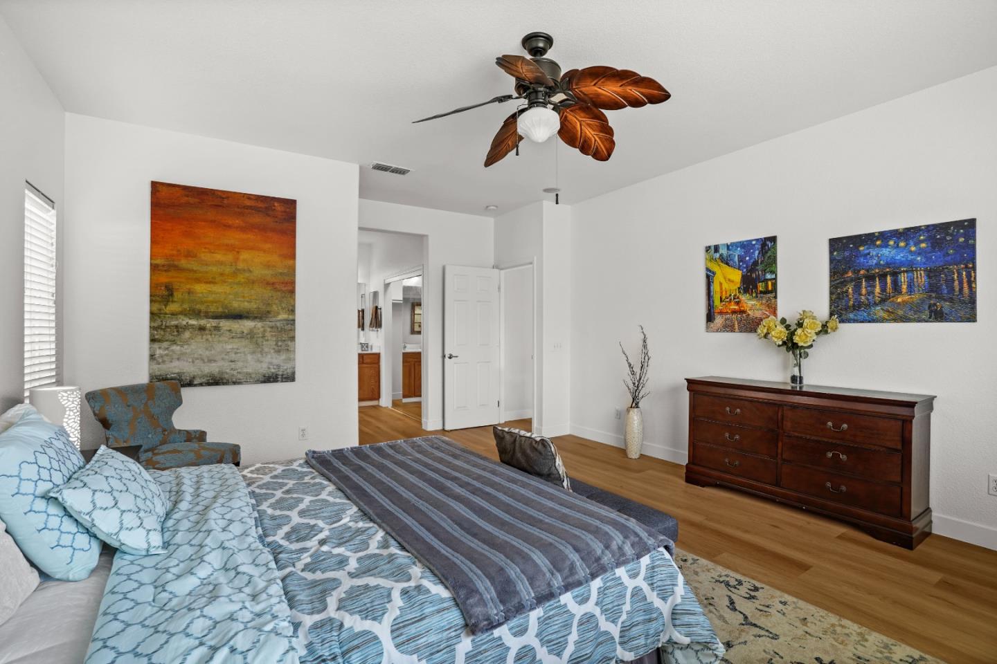 Detail Gallery Image 14 of 44 For 9942 Valderama Way, Sacramento,  CA 95829 - 3 Beds | 2 Baths