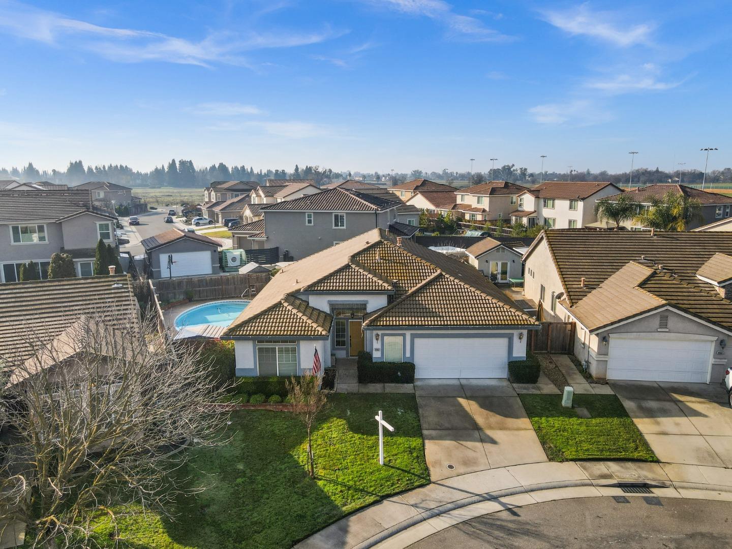 Detail Gallery Image 35 of 44 For 9942 Valderama Way, Sacramento,  CA 95829 - 3 Beds | 2 Baths