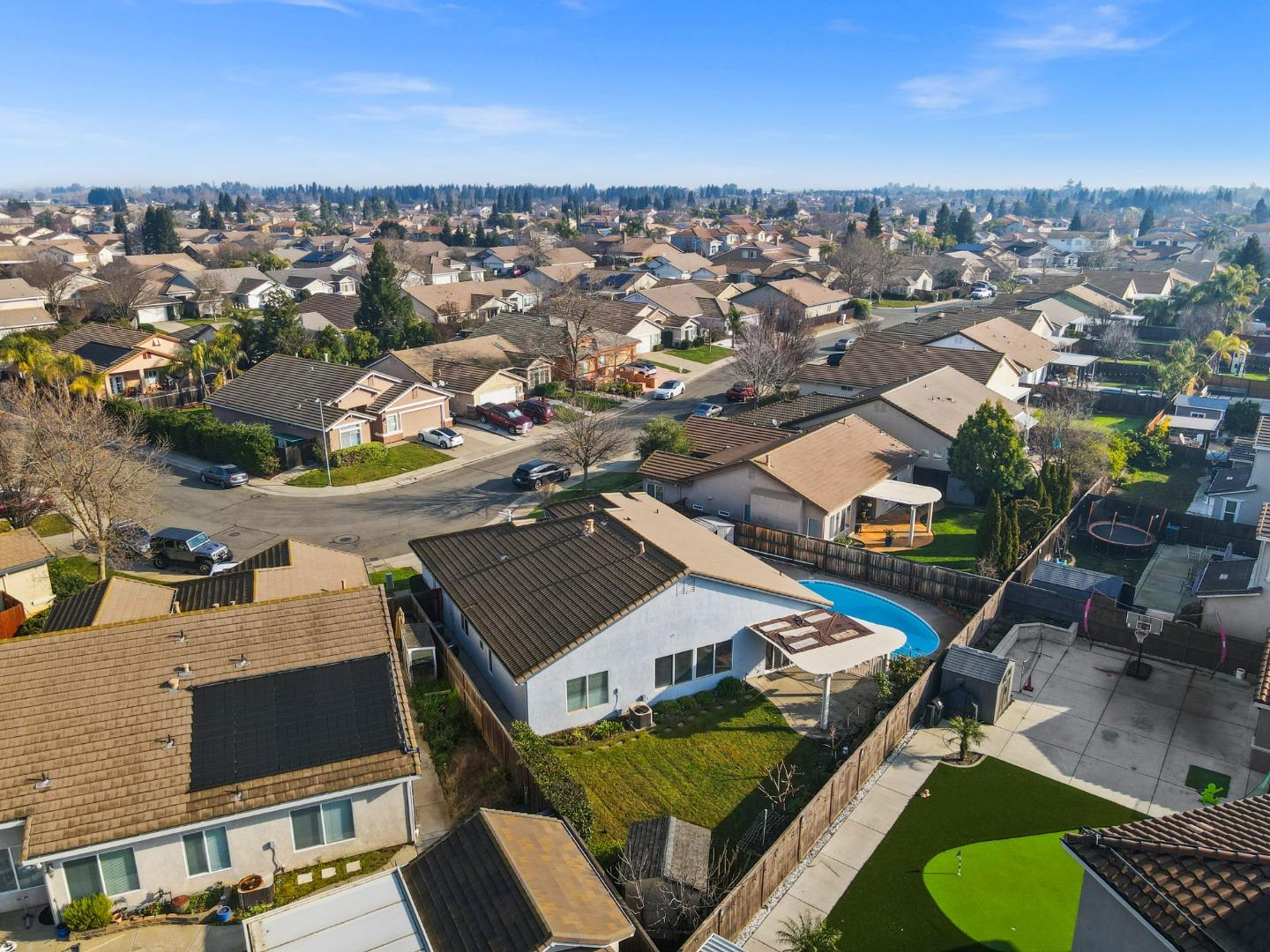 Detail Gallery Image 39 of 44 For 9942 Valderama Way, Sacramento,  CA 95829 - 3 Beds | 2 Baths