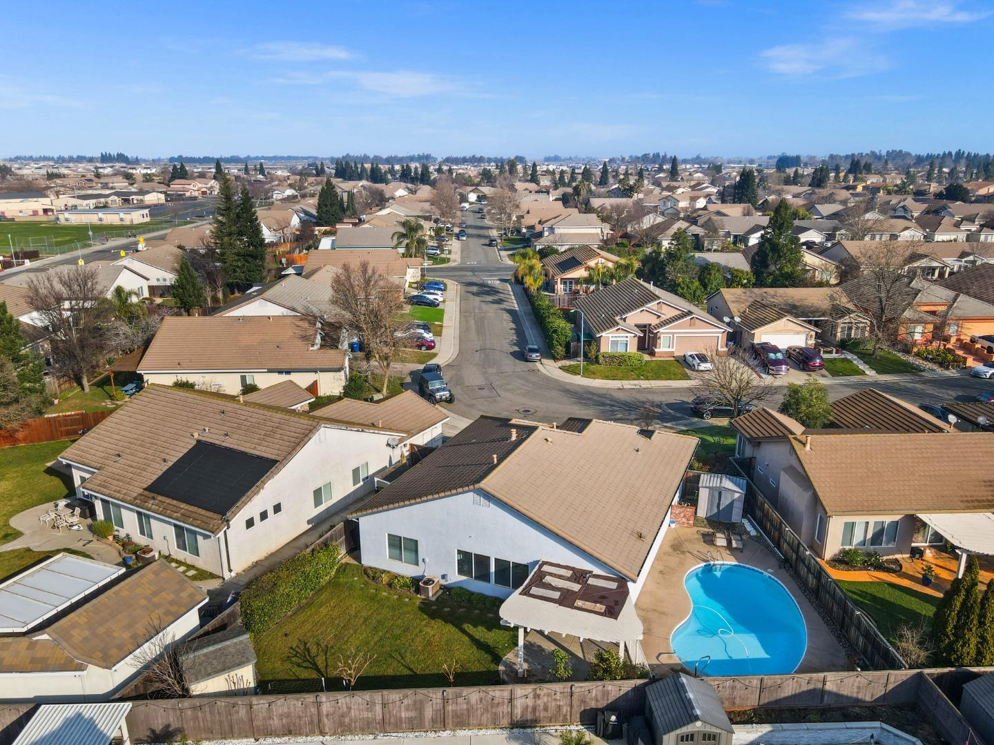 Detail Gallery Image 40 of 44 For 9942 Valderama Way, Sacramento,  CA 95829 - 3 Beds | 2 Baths