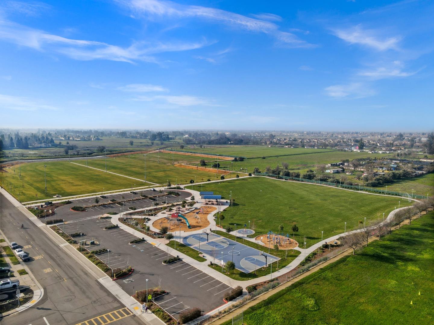 Detail Gallery Image 43 of 44 For 9942 Valderama Way, Sacramento,  CA 95829 - 3 Beds | 2 Baths