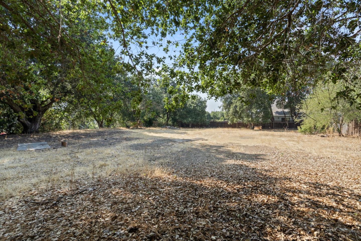 Detail Gallery Image 5 of 10 For 10621 Madera Dr, Cupertino,  CA 95014 - – Beds | – Baths