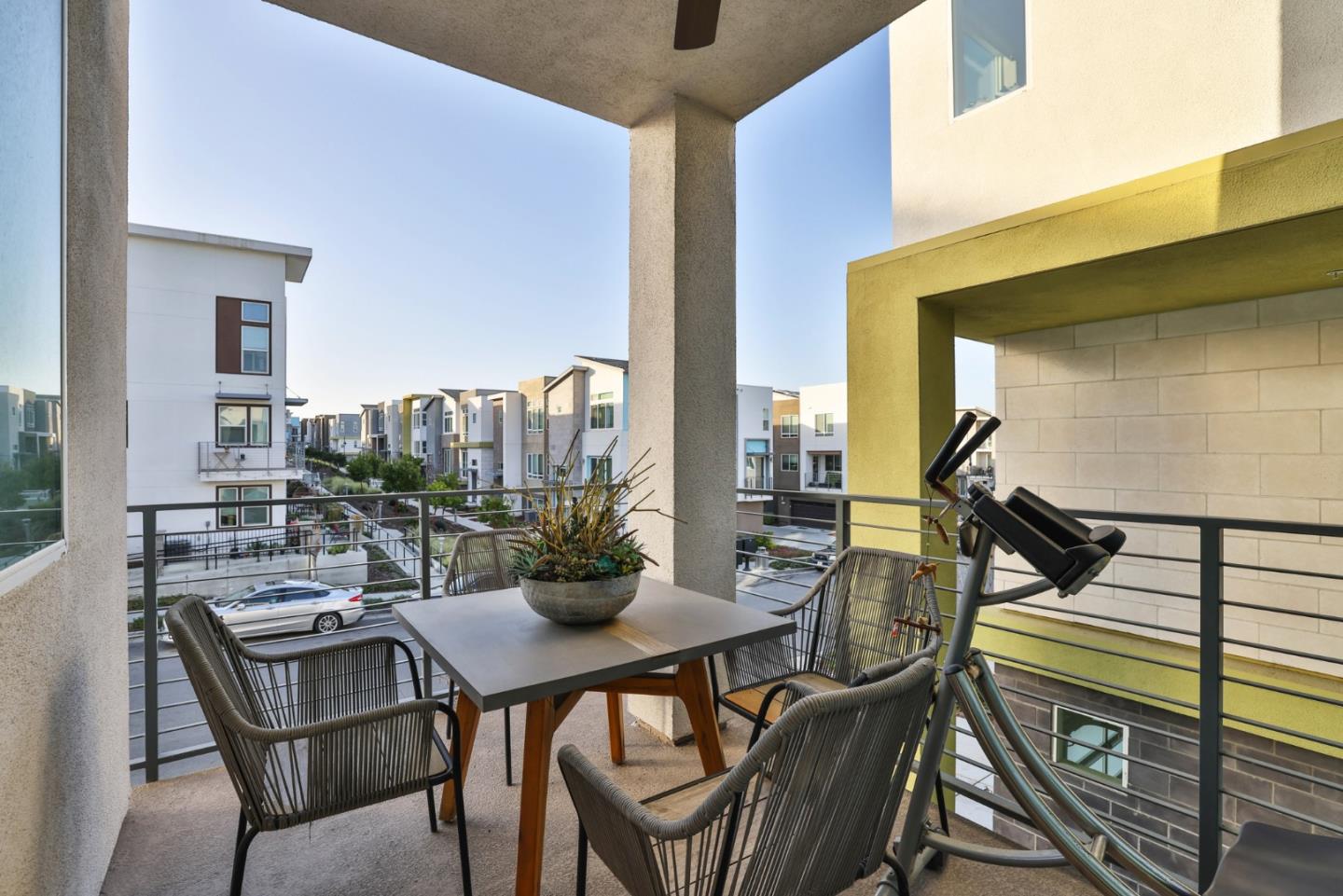 Detail Gallery Image 18 of 44 For 2986 Valley of Hearts Del Pl, San Jose,  CA 95136 - 4 Beds | 3/1 Baths