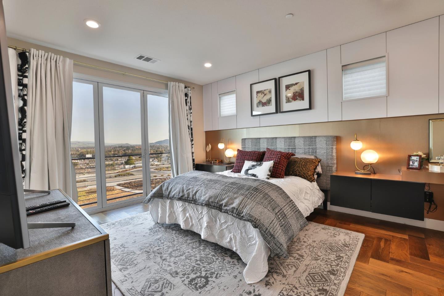 Detail Gallery Image 19 of 44 For 2986 Valley of Hearts Del Pl, San Jose,  CA 95136 - 4 Beds | 3/1 Baths