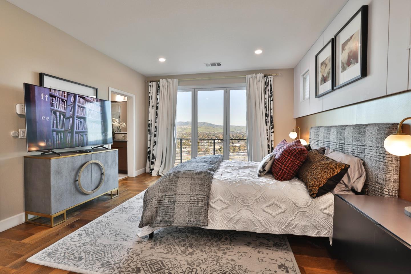 Detail Gallery Image 20 of 44 For 2986 Valley of Hearts Del Pl, San Jose,  CA 95136 - 4 Beds | 3/1 Baths