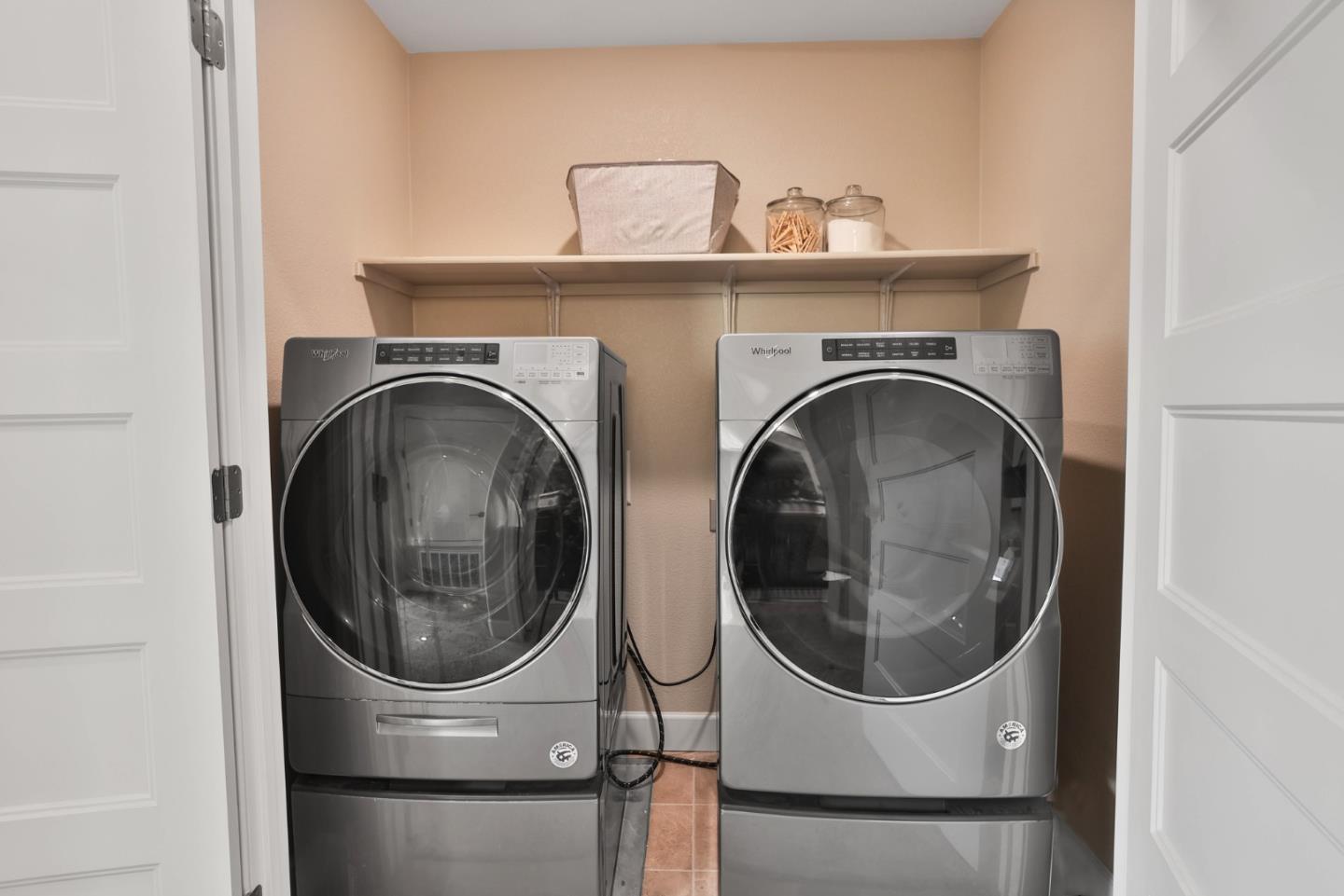 Detail Gallery Image 31 of 44 For 2986 Valley of Hearts Del Pl, San Jose,  CA 95136 - 4 Beds | 3/1 Baths