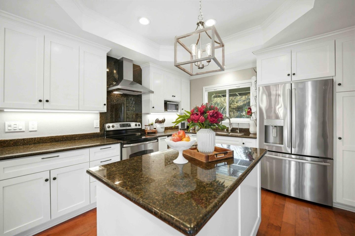 Detail Gallery Image 10 of 34 For 545 W Dunne Ave, Morgan Hill,  CA 95037 - 3 Beds | 2 Baths