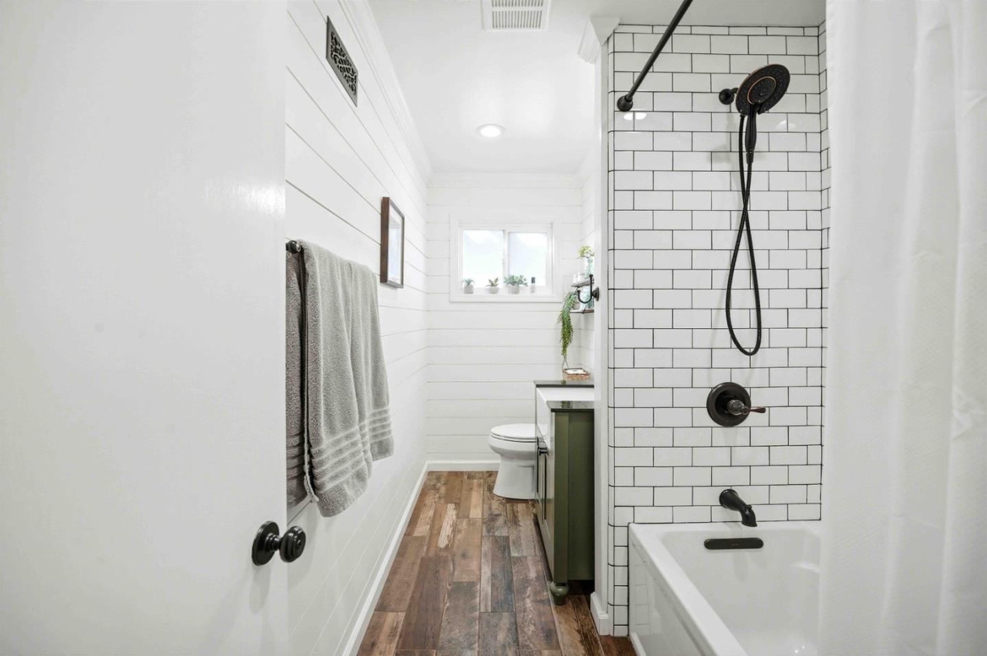 Detail Gallery Image 14 of 34 For 545 W Dunne Ave, Morgan Hill,  CA 95037 - 3 Beds | 2 Baths