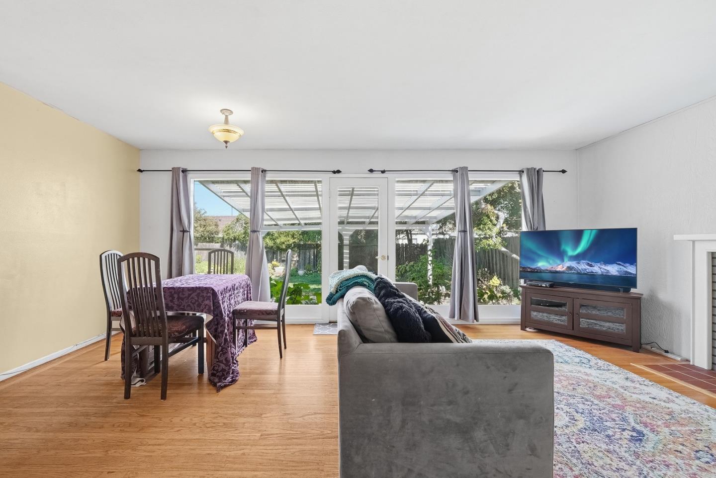 Detail Gallery Image 10 of 51 For 1289 Morningside Dr, Sunnyvale,  CA 94087 - 4 Beds | 2 Baths