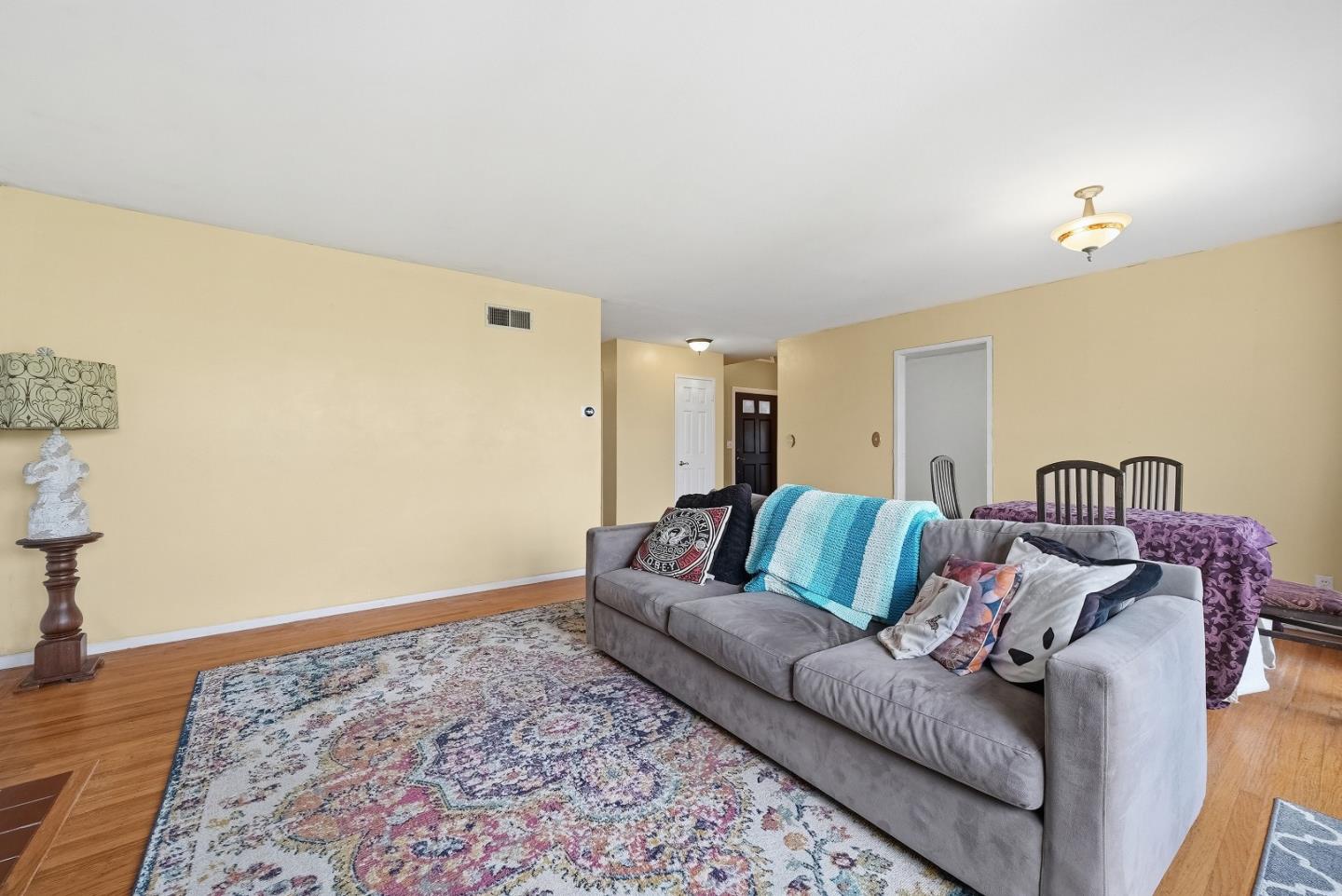 Detail Gallery Image 14 of 51 For 1289 Morningside Dr, Sunnyvale,  CA 94087 - 4 Beds | 2 Baths