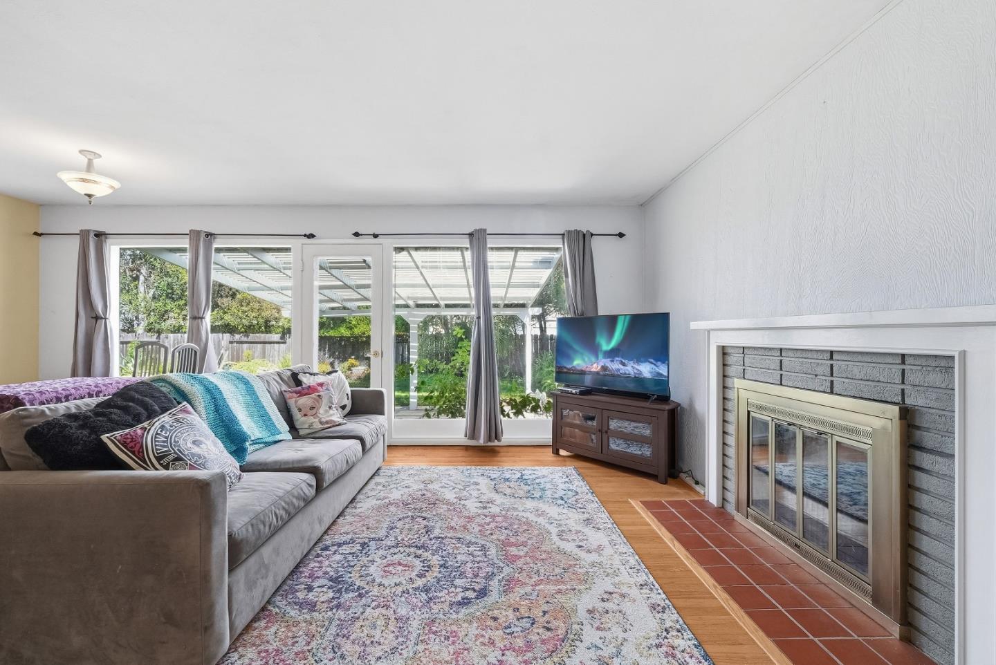 Detail Gallery Image 16 of 51 For 1289 Morningside Dr, Sunnyvale,  CA 94087 - 4 Beds | 2 Baths