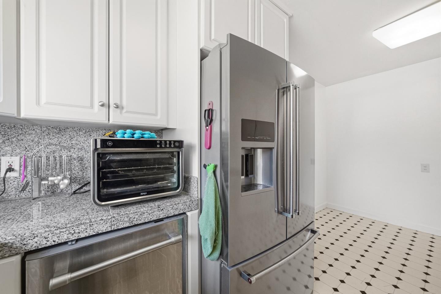 Detail Gallery Image 19 of 51 For 1289 Morningside Dr, Sunnyvale,  CA 94087 - 4 Beds | 2 Baths