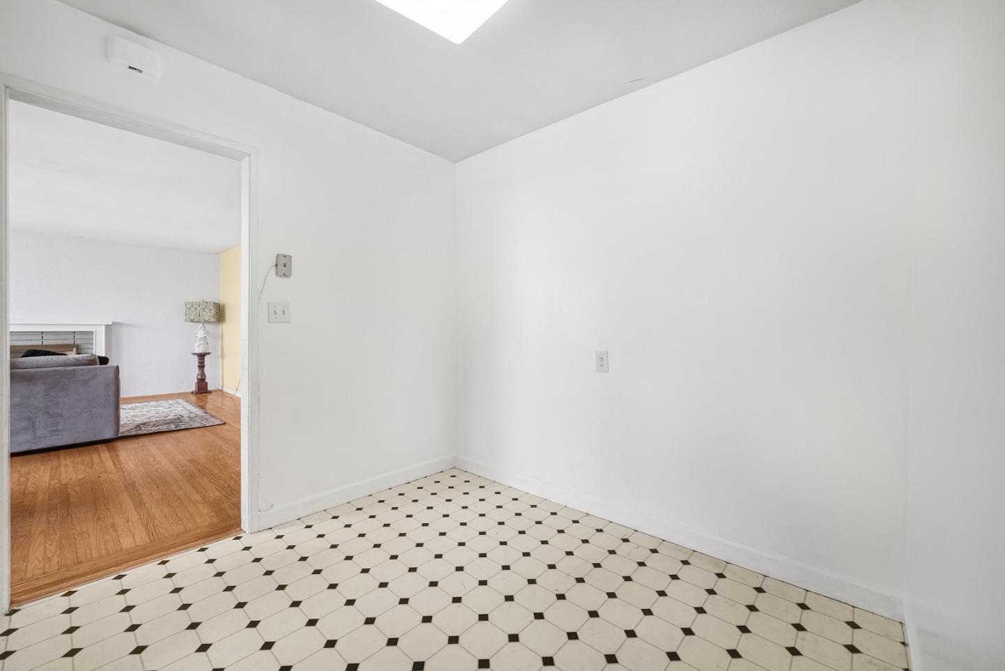 Detail Gallery Image 21 of 51 For 1289 Morningside Dr, Sunnyvale,  CA 94087 - 4 Beds | 2 Baths