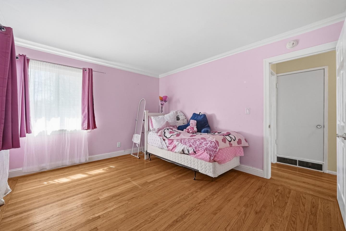 Detail Gallery Image 27 of 51 For 1289 Morningside Dr, Sunnyvale,  CA 94087 - 4 Beds | 2 Baths