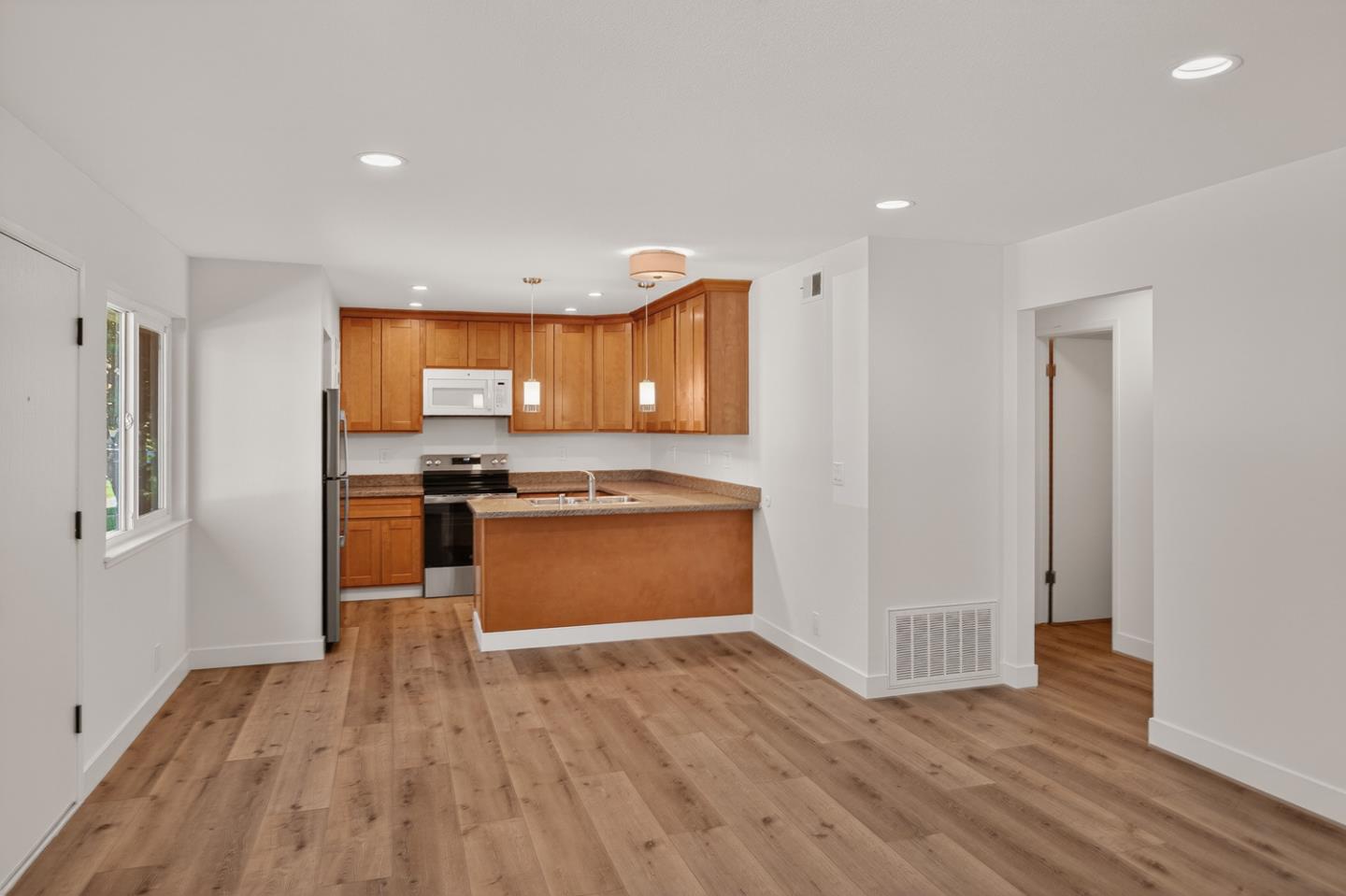 Detail Gallery Image 6 of 21 For 218 Coy Dr #1,  San Jose,  CA 95123 - 2 Beds | 1 Baths