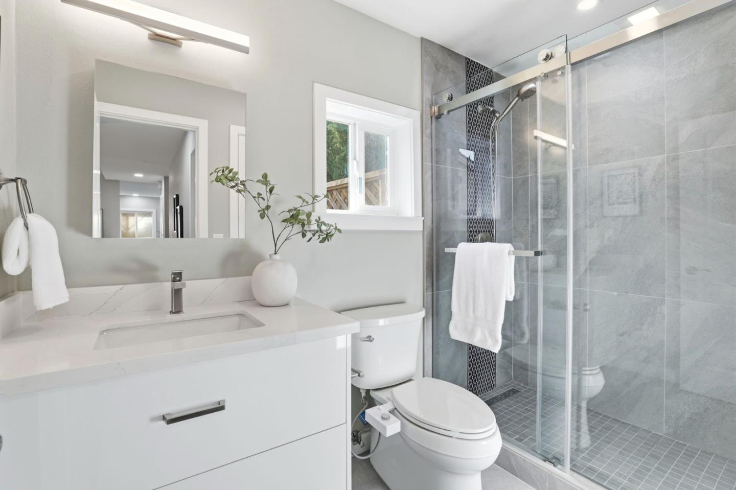 Detail Gallery Image 12 of 22 For 2210 Hikido Dr, San Jose,  CA 95131 - 4 Beds | 2 Baths