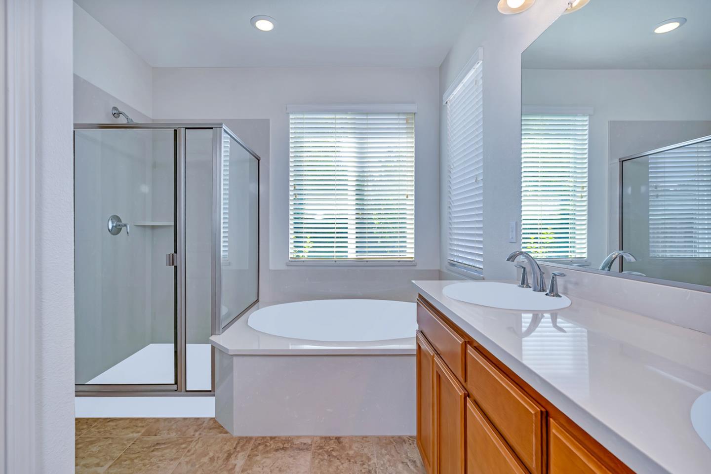 Detail Gallery Image 13 of 25 For 1149 Bellflower Way, Los Banos,  CA 93635 - 4 Beds | 2 Baths