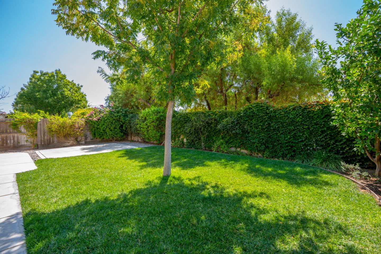 Detail Gallery Image 20 of 25 For 1149 Bellflower Way, Los Banos,  CA 93635 - 4 Beds | 2 Baths