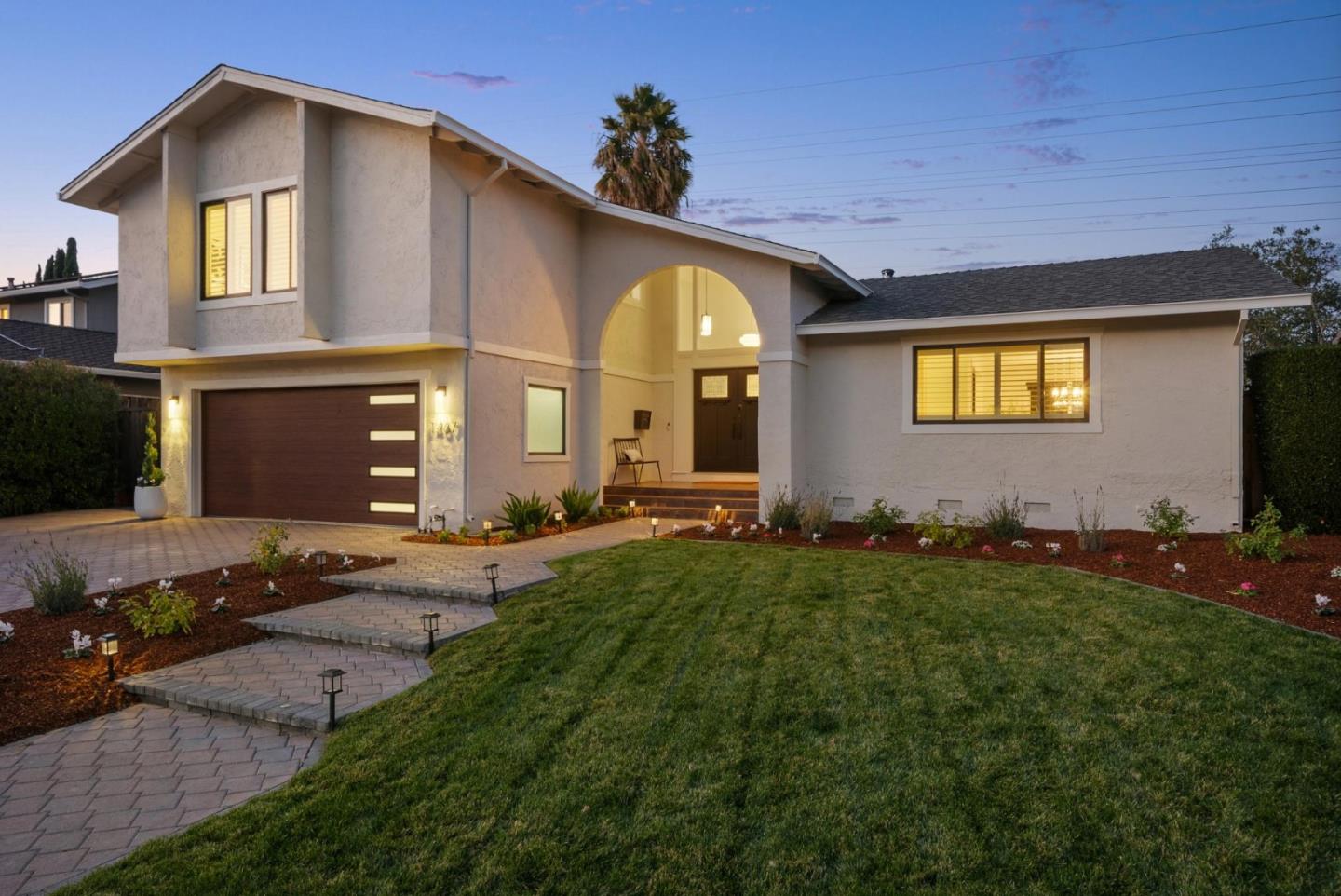 Front Image Thumbnail for ML82033546