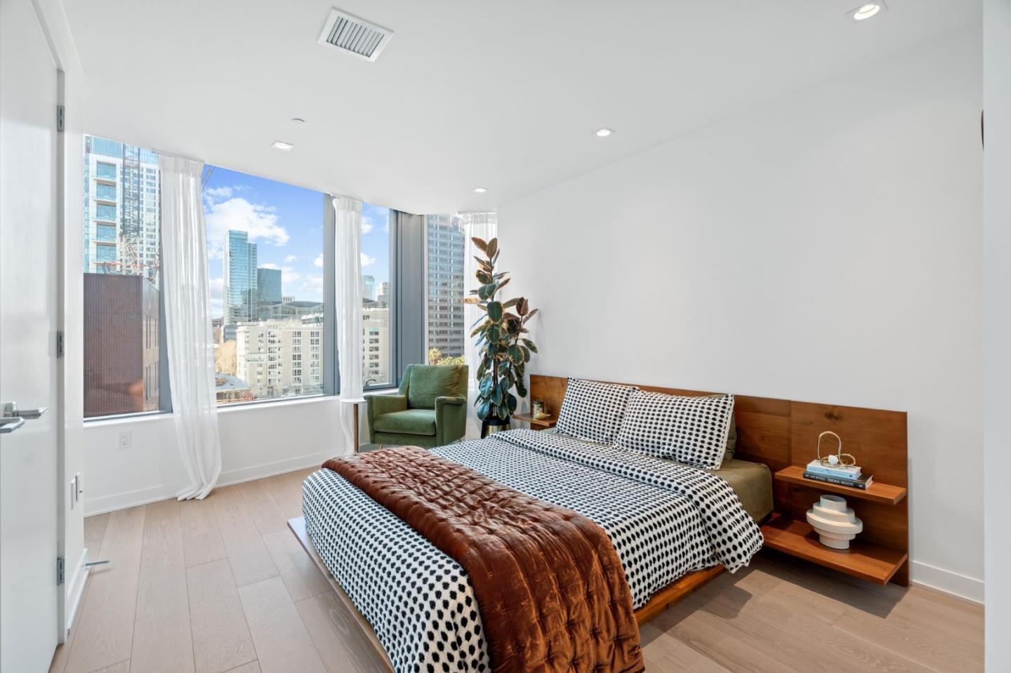Detail Gallery Image 29 of 51 For 280 Spear St 8j,  San Francisco,  CA 94105 - 2 Beds | 2 Baths