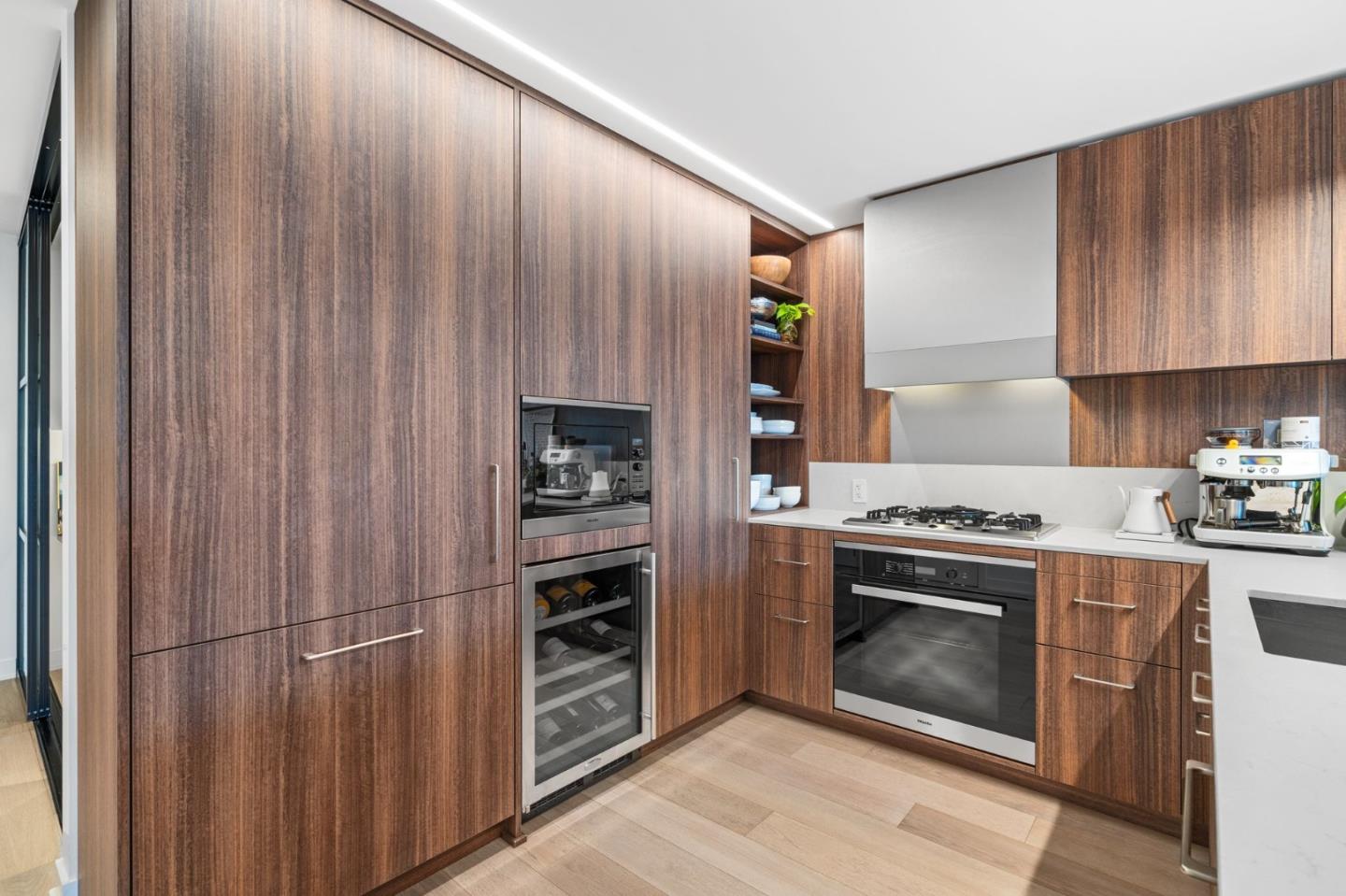 Detail Gallery Image 9 of 51 For 280 Spear St 8j,  San Francisco,  CA 94105 - 2 Beds | 2 Baths