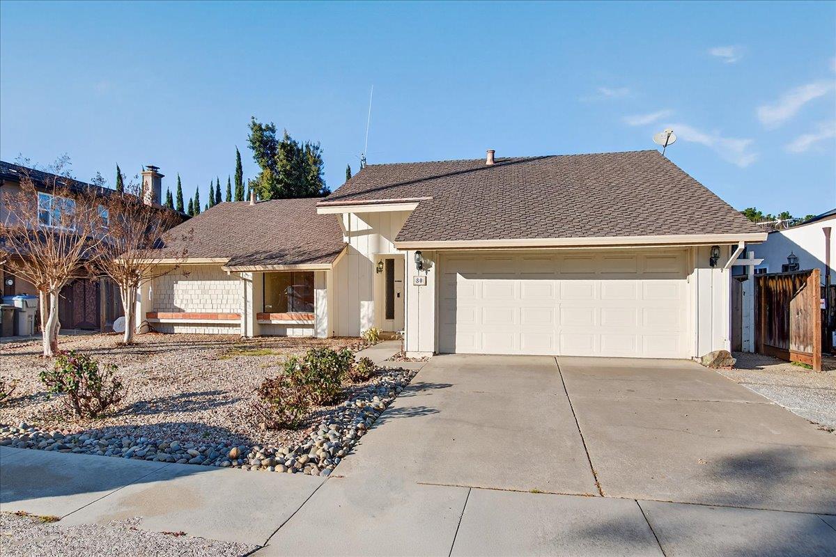 Front Image Thumbnail for ML82033548