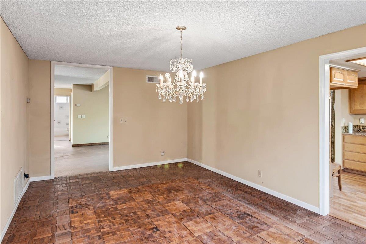 Detail Gallery Image 12 of 31 For 80 Cyclamen, San Jose,  CA 95111 - 3 Beds | 2 Baths