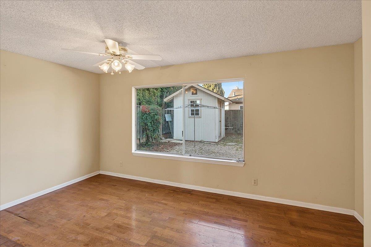 Detail Gallery Image 13 of 31 For 80 Cyclamen, San Jose,  CA 95111 - 3 Beds | 2 Baths