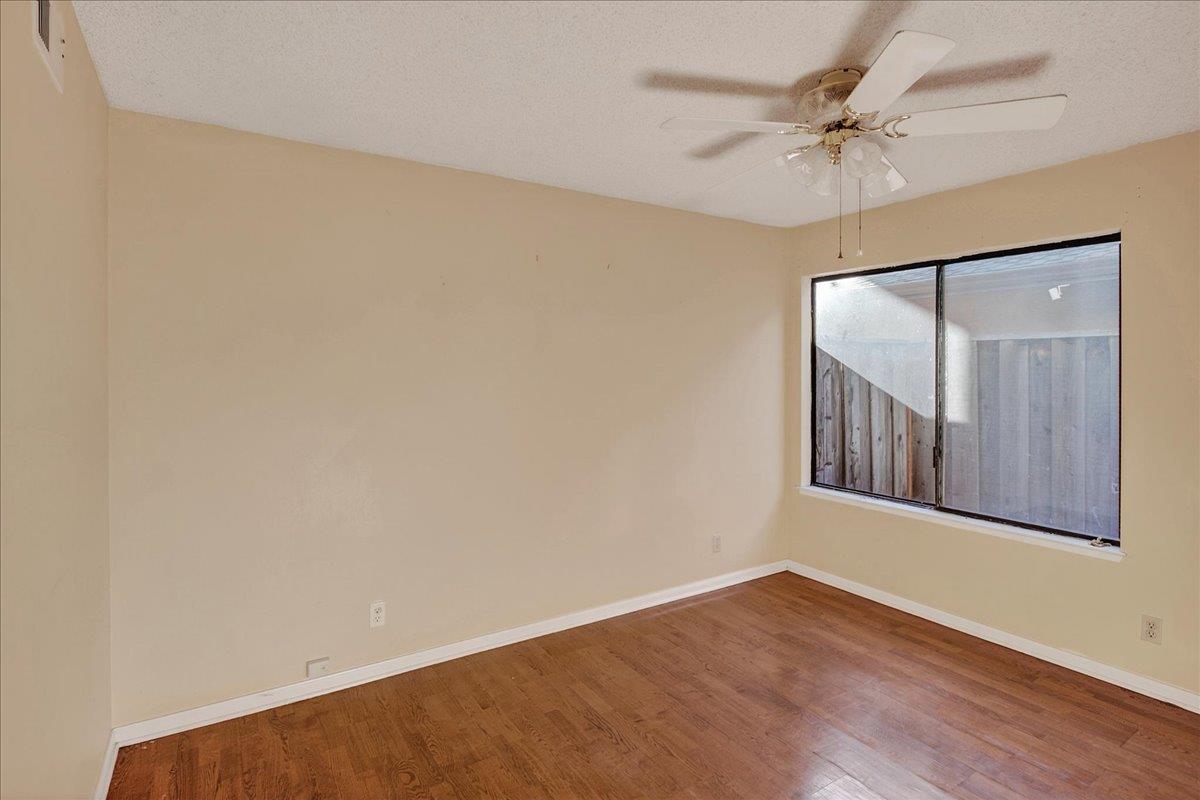 Detail Gallery Image 17 of 31 For 80 Cyclamen, San Jose,  CA 95111 - 3 Beds | 2 Baths