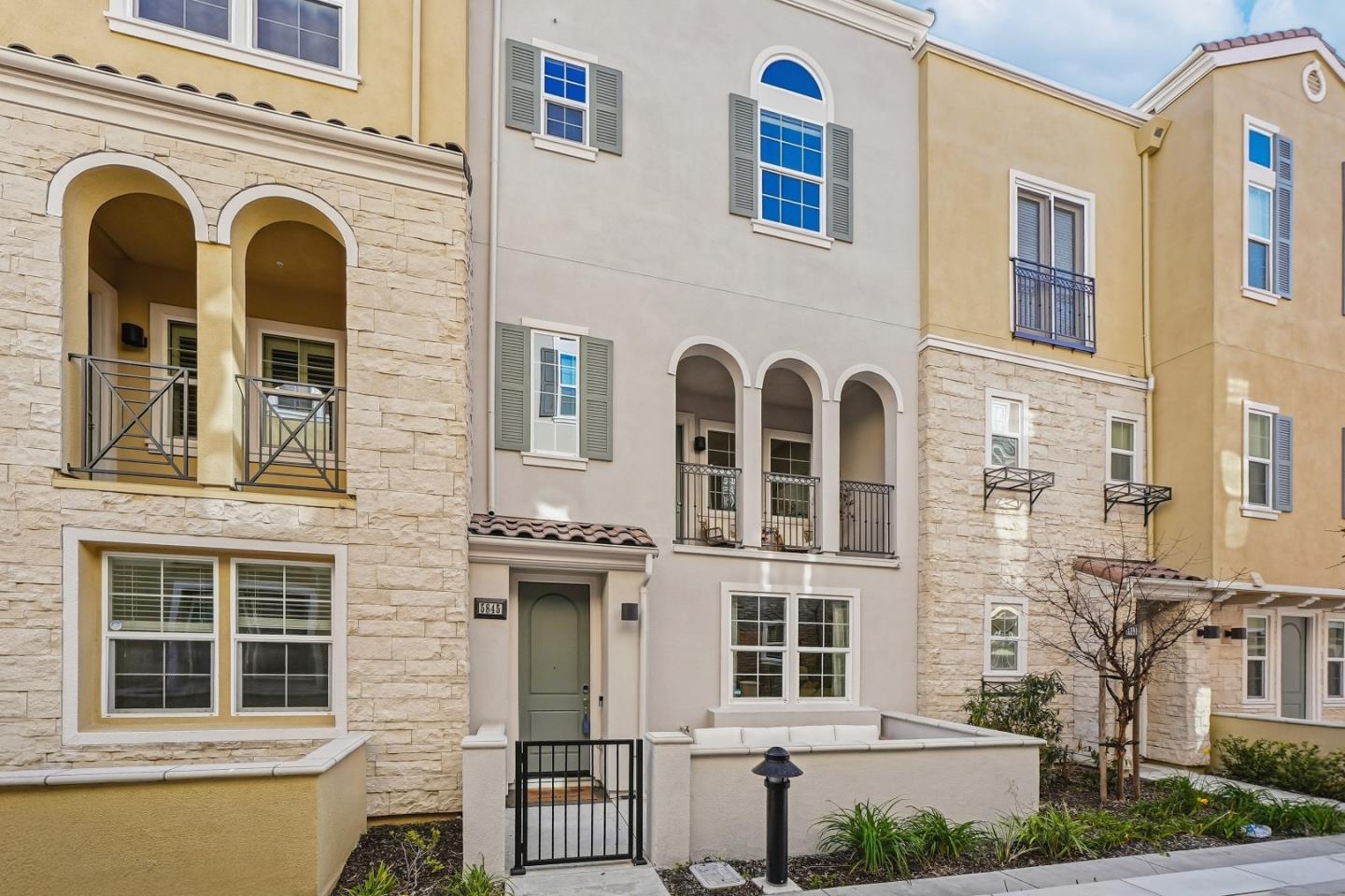 Detail Gallery Image 8 of 59 For 5845 Vizcaino Way, Newark,  CA 94560 - 4 Beds | 3 Baths