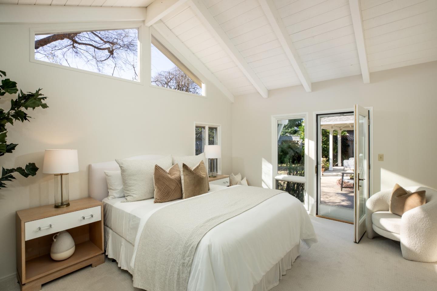 Detail Gallery Image 19 of 26 For 1011 Tulane Dr, Mountain View,  CA 94040 - 4 Beds | 3/1 Baths