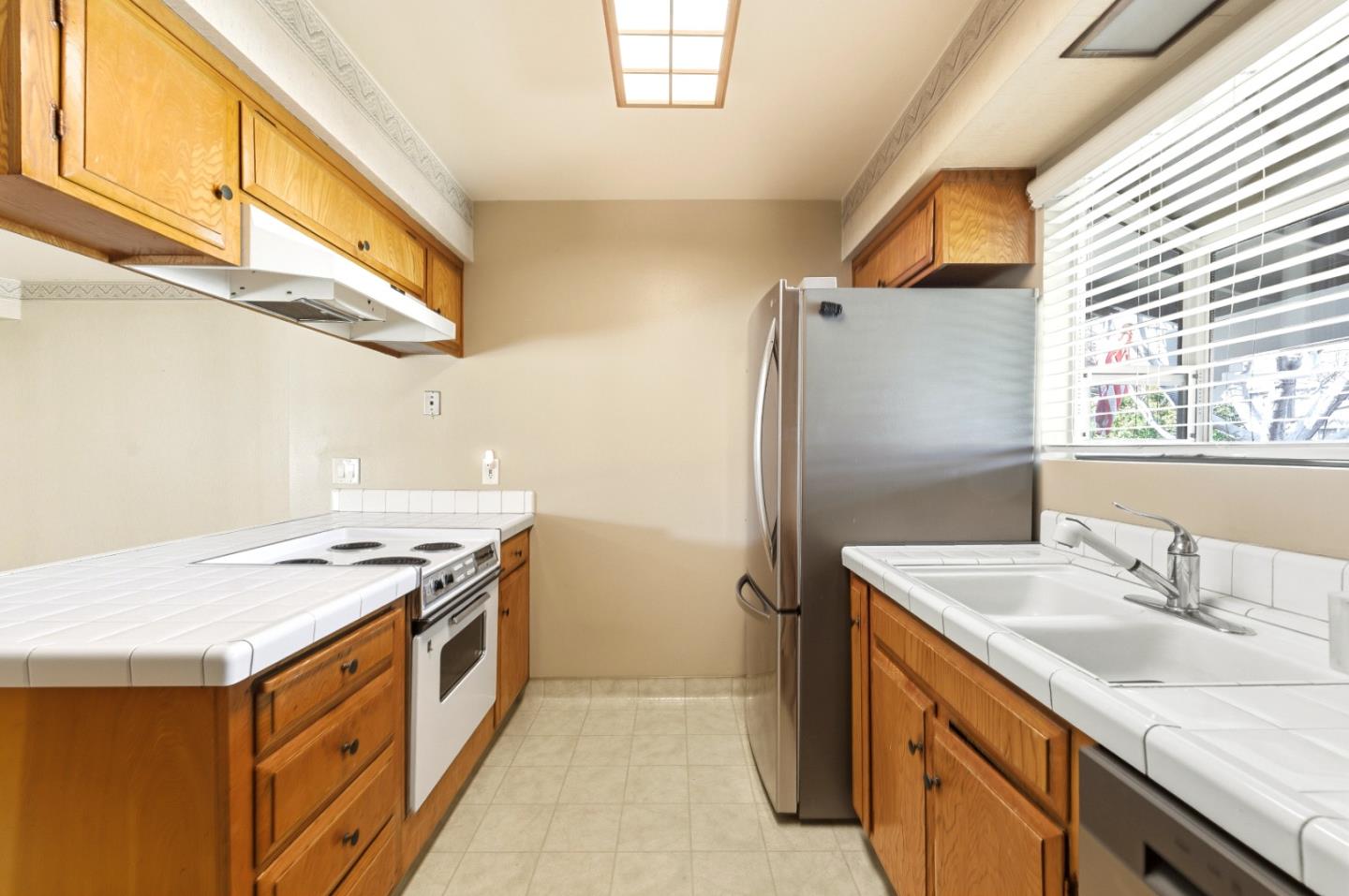 Detail Gallery Image 11 of 30 For 5932 Chesbro Ave, San Jose,  CA 95123 - 4 Beds | 2 Baths