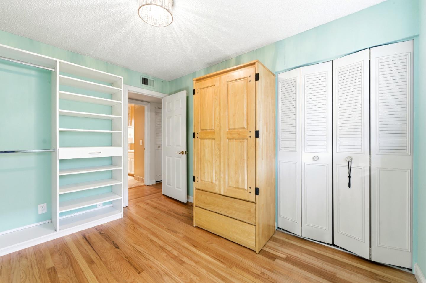 Detail Gallery Image 14 of 30 For 5932 Chesbro Ave, San Jose,  CA 95123 - 4 Beds | 2 Baths