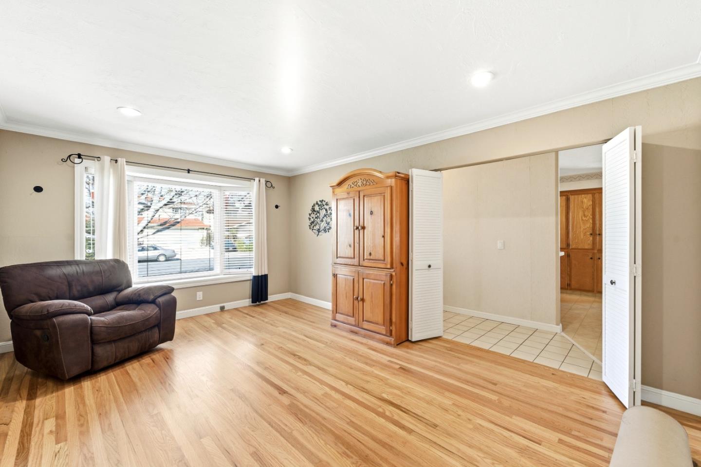 Detail Gallery Image 6 of 30 For 5932 Chesbro Ave, San Jose,  CA 95123 - 4 Beds | 2 Baths