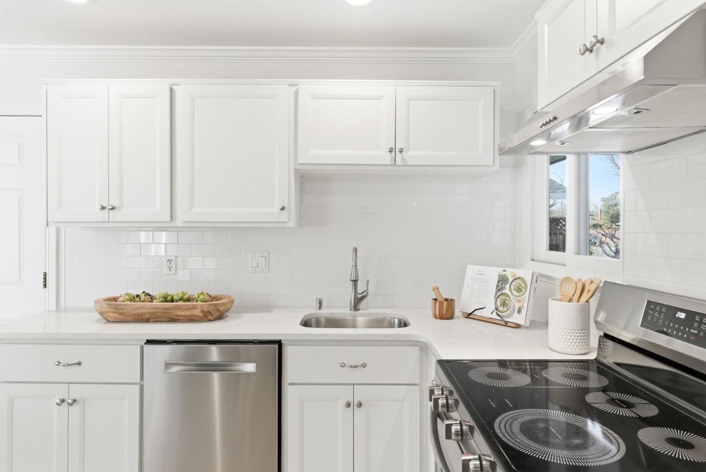 Detail Gallery Image 12 of 73 For 2330 Maximilian Dr, Campbell,  CA 95008 - 3 Beds | 2 Baths