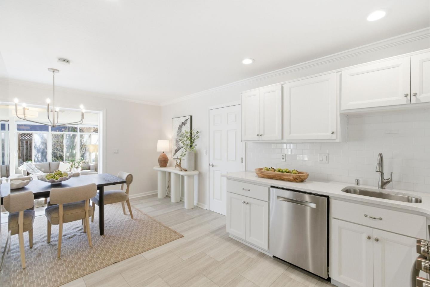 Detail Gallery Image 9 of 73 For 2330 Maximilian Dr, Campbell,  CA 95008 - 3 Beds | 2 Baths