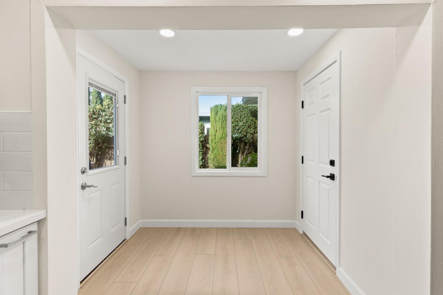 Detail Gallery Image 13 of 25 For 274 W Duane Ave, Sunnyvale,  CA 94085 - 3 Beds | 1 Baths