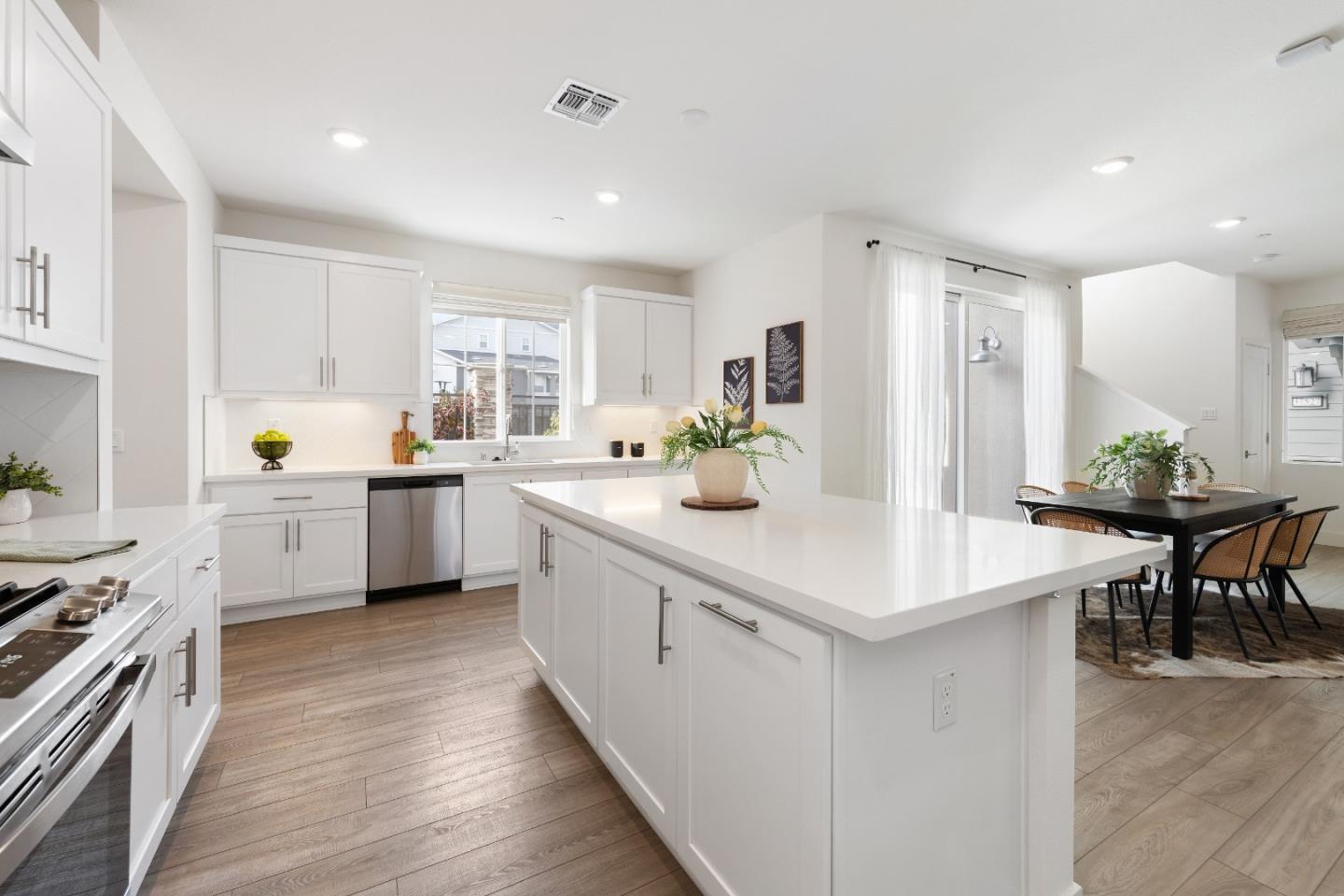 Detail Gallery Image 20 of 96 For 37599 Sand Drift Rd, Newark,  CA 94560 - 4 Beds | 3/1 Baths