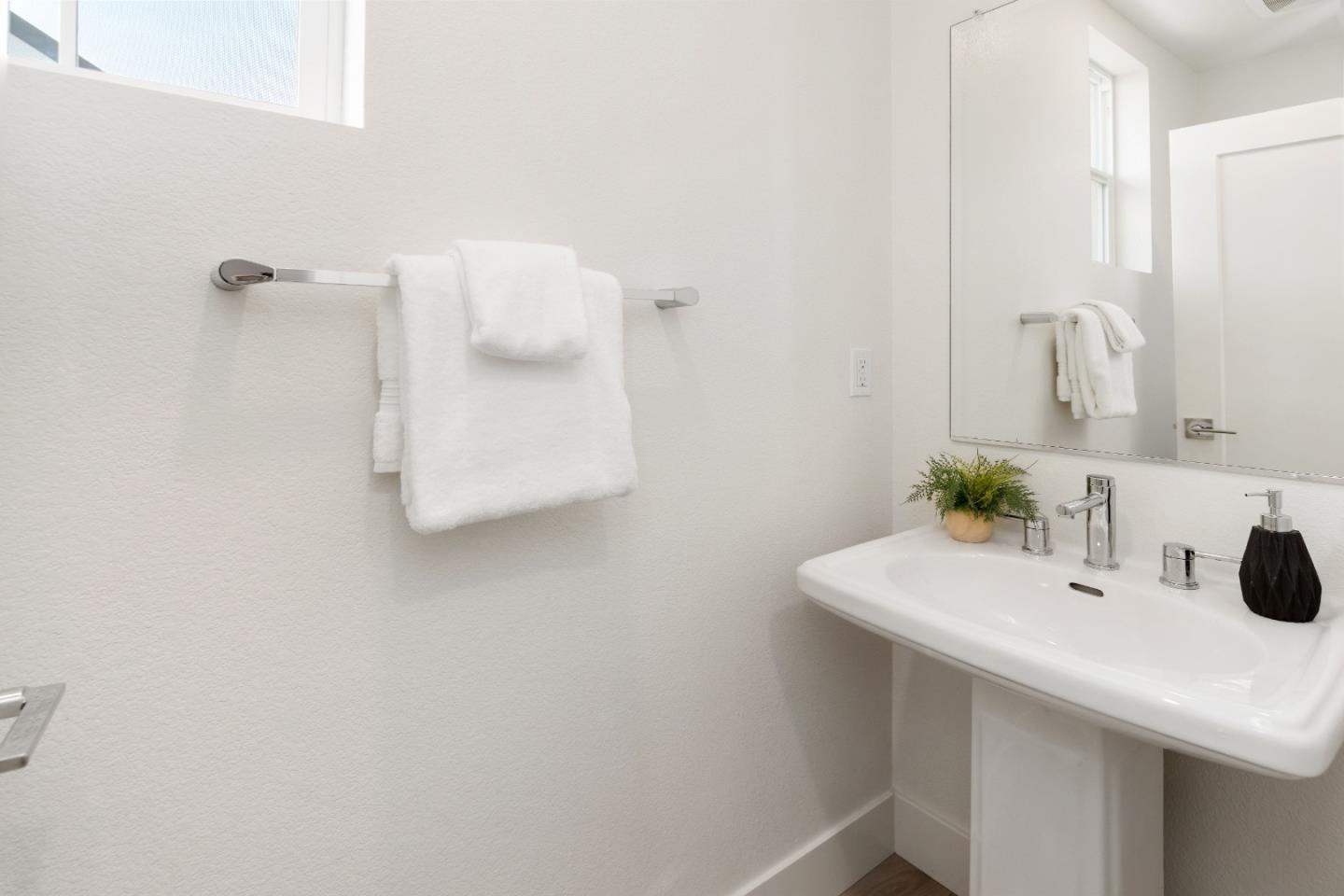 Detail Gallery Image 22 of 96 For 37599 Sand Drift Rd, Newark,  CA 94560 - 4 Beds | 3/1 Baths